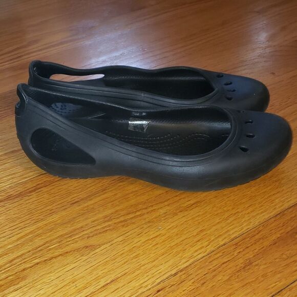 Crocs Black Rubber flats - Picture 1 of 7